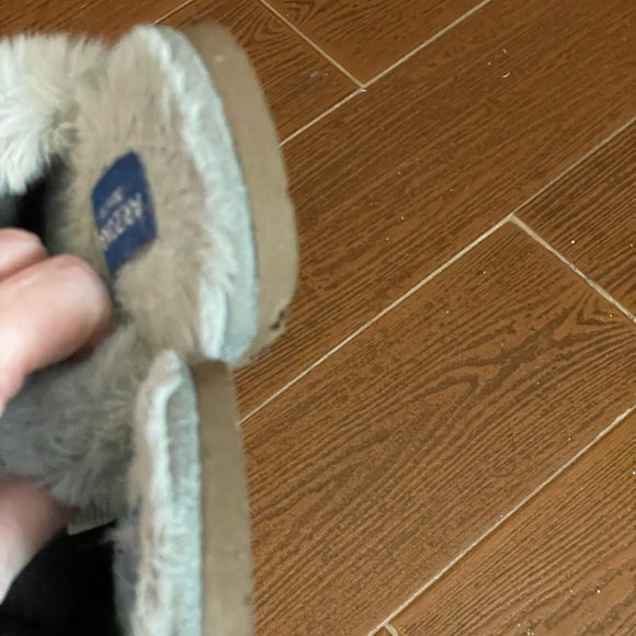 Arizona Becca Faux Fur Gray Slippers Size 5 to 6 small fuzzy slides shoes vegan - Picture 12 of 16
